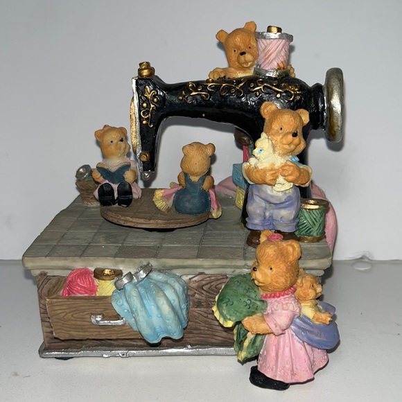 Vintage Sankyo Musical Bears On Sewing Machine Animated Music Box Collectible - Picture 3 of 9